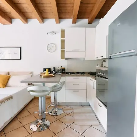 Monolocale Con Giardino Privato Апартаменты *