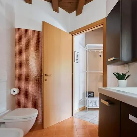 Monolocale Con Giardino Privato Камбьаго