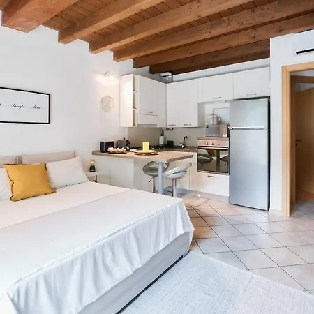 Апартаменты Monolocale Con Giardino Privato Камбьаго